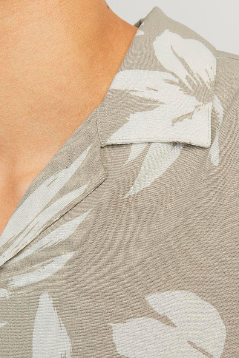 Jack & Jones Jeff AOP Resort Shirt SS Crockery - Image 3