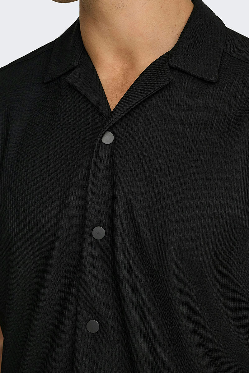 ONLY & SONS Kari Relaxed Plizze Resort SS Shirt Black - Image 4