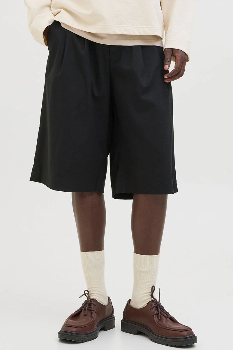 Jack & Jones Bill Flint Wide Fit Dress Shorts  Black