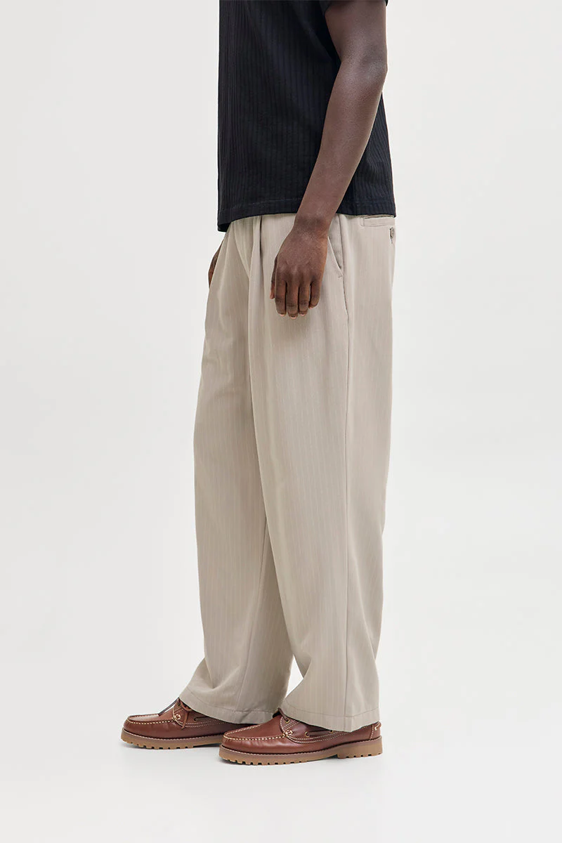 Jack & Jones Bill Bamford Pleated Relaxed Fit Chino Mourning Dove Stripe - Image 4