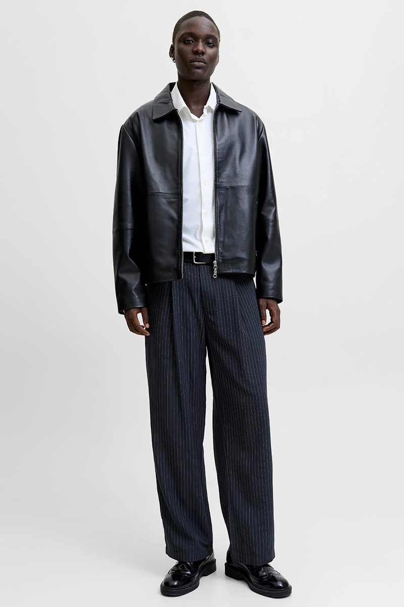 Jack & Jones Bill Bamford Pleated Relaxed Fit Chino Dark Navy Stripe - Image 3